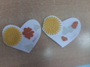 Przedszkolaki pamiętają o babci i dziadku w dniu ich święta